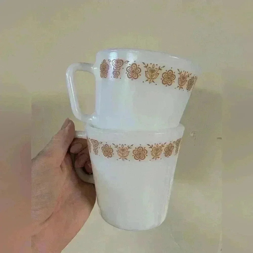 Vintage set of two pyrex cups